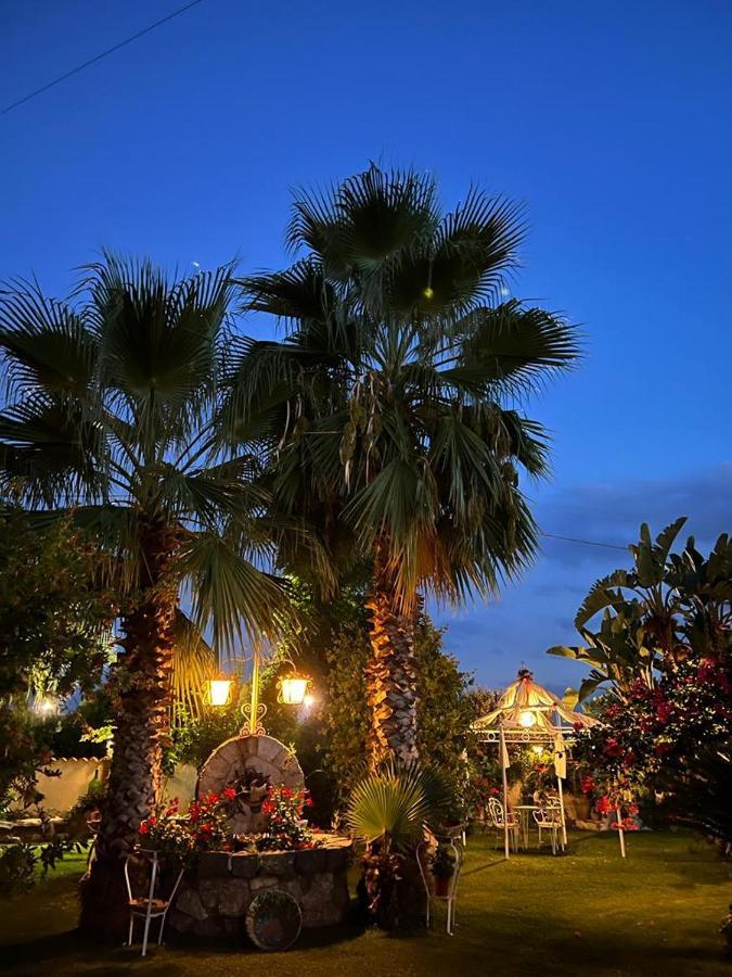 Bed and Breakfast La Capanna Di Giuseppe E Maria Taormina Exterior foto